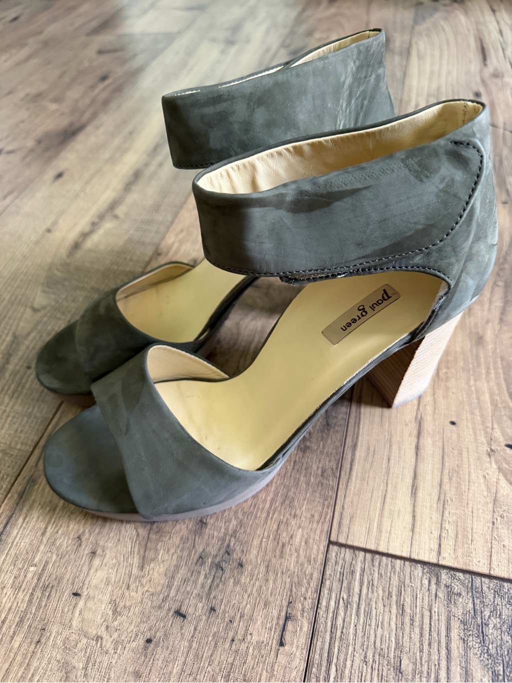 Paul Green Suede Olive Heels Velcro Strap Size 7 (Us 9) - Excellent Condition